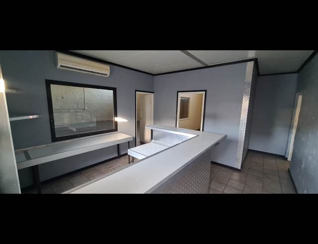 Industrial property to rent in WORCESTER INDUSTRIAL