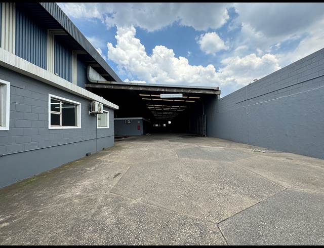 5,000M² WAREHOUSE TO LET IN ISANDO