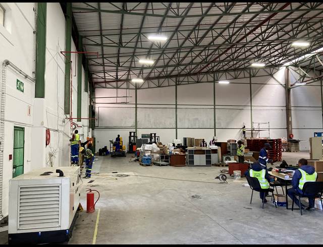 3,300M² WAREHOUSE TO LET IN NEW GERMANY