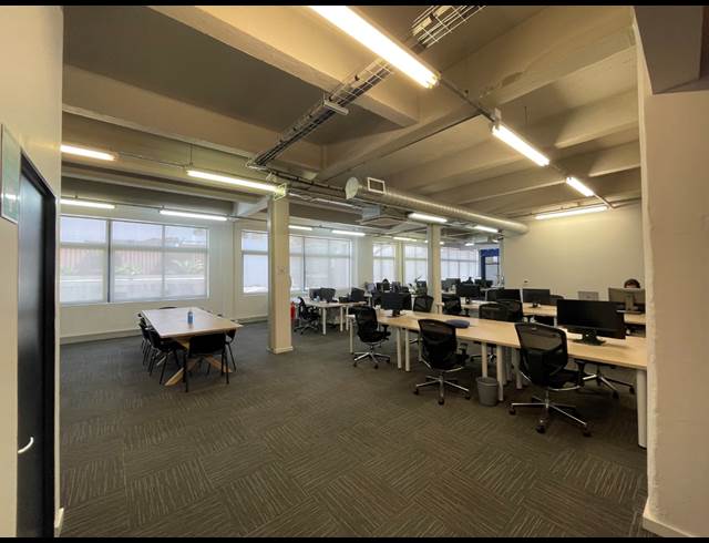 1,560M² OFFICE TO LET IN DE WATERKANT