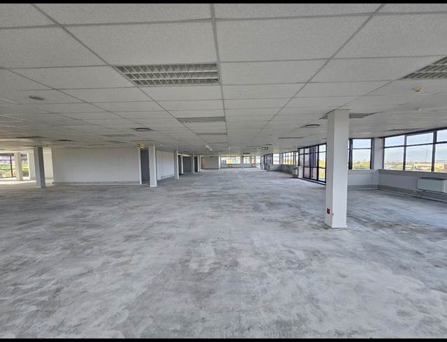 1,493M² OFFICE TO LET IN PLATTEKLOOF
