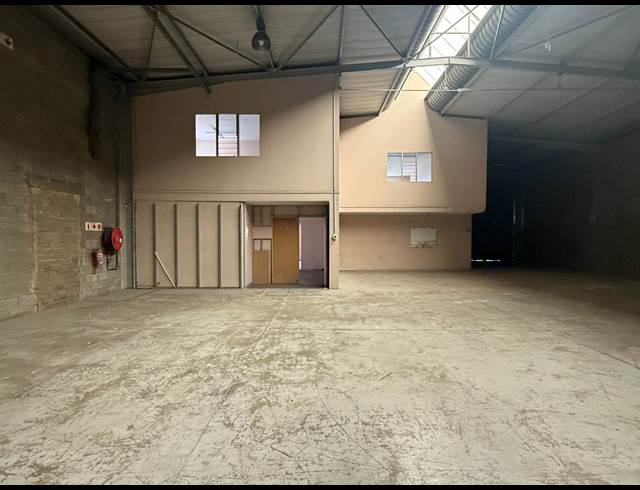 537M² WAREHOUSE TO LET IN SAMRAND BUSINESS PARK