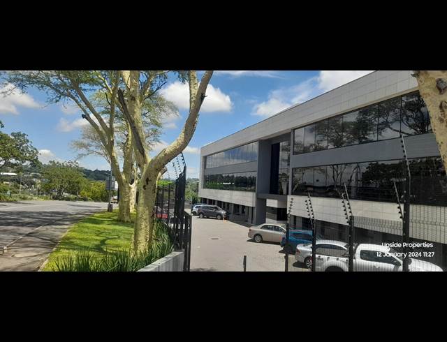 406.30M² OFFICE TO LET IN WESTVILLE