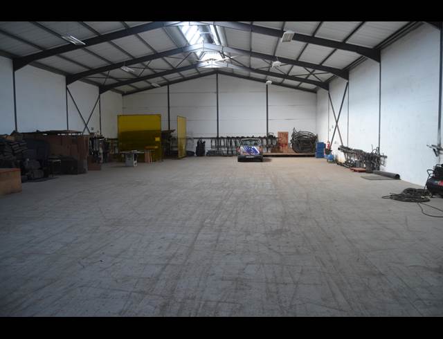 720M² WAREHOUSE TO LET IN KILLARNEY GARDENS