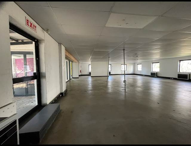 700M² OFFICE TO LET IN BRYANSTON