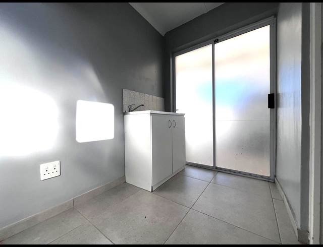 38M² OFFICE TO LET IN BEREA
