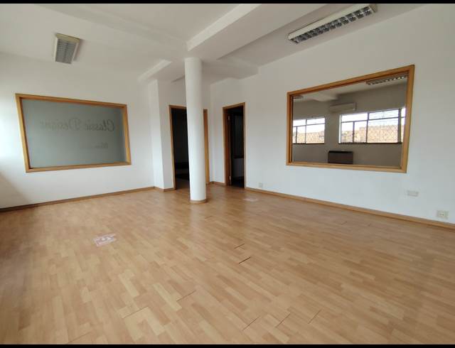 90M² WAREHOUSE TO LET IN TULISA PARK