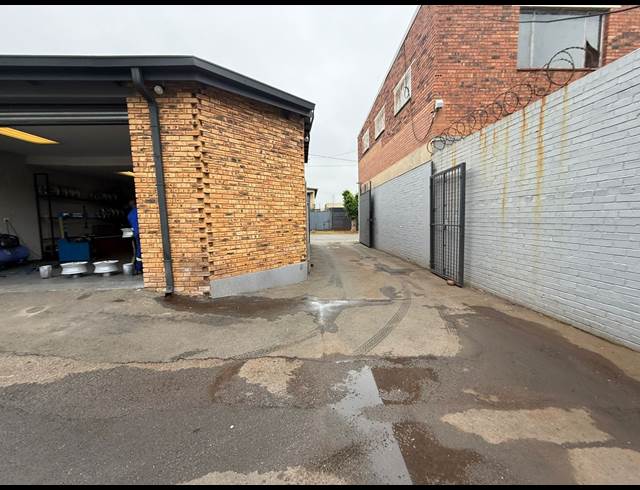 154M² WAREHOUSE TO LET IN DELAREY