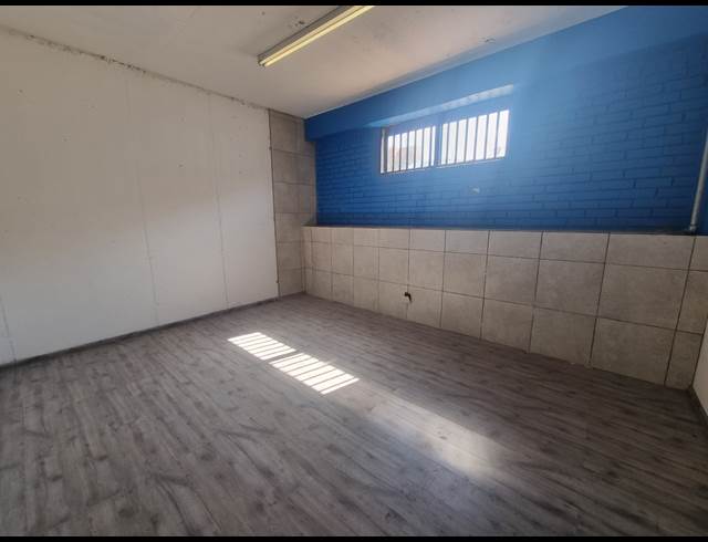 512M² WAREHOUSE TO LET IN ORMONDE