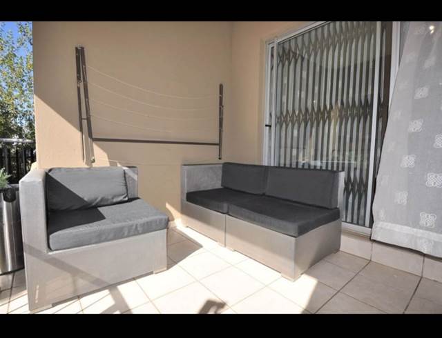2 bed property to rent in NORTHRIDING