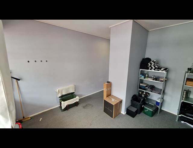 49M² OFFICE TO LET IN WESTLAKE