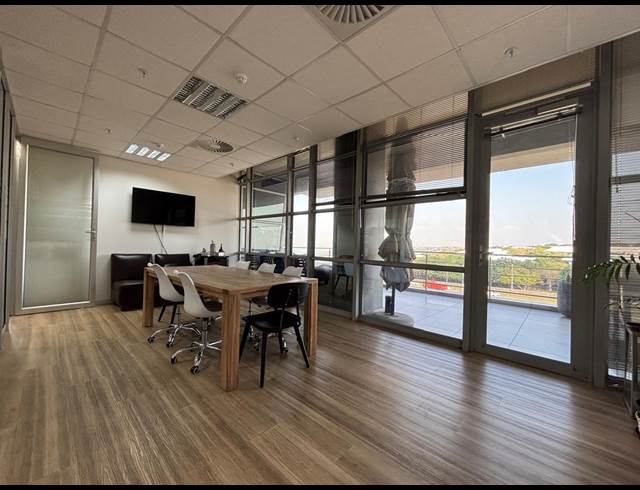 264M² OFFICE TO LET IN UMHLANGA RIDGE