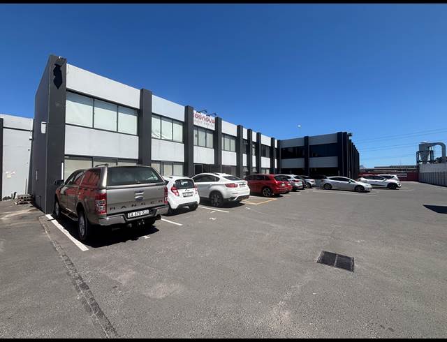 3,452M² FACTORY TO LET IN EPPING INDUSTRIAL
