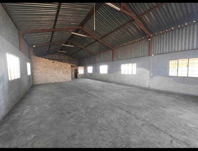 200M² WORKSHOP TO LET IN HLALAMNANDI