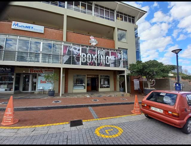 120M² RETAIL TO LET IN ROSENPARK