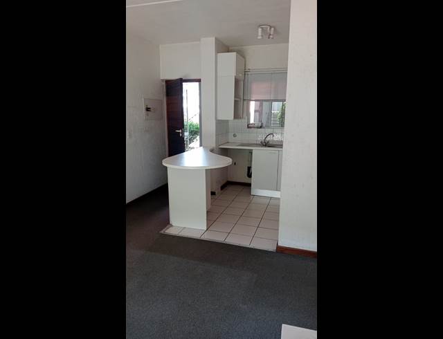 1 BEDROOM APARTMENT TO LET IN GLENHAZEL