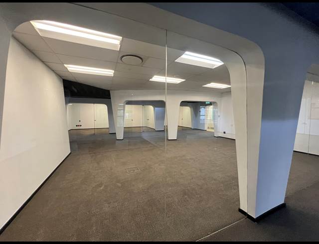 1,099M² OFFICE TO LET IN ILLOVO