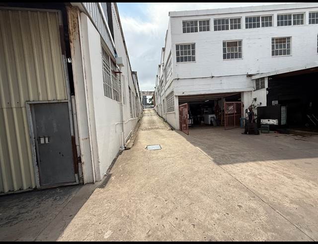 1,728M² WAREHOUSE TO LET IN CONGELLA
