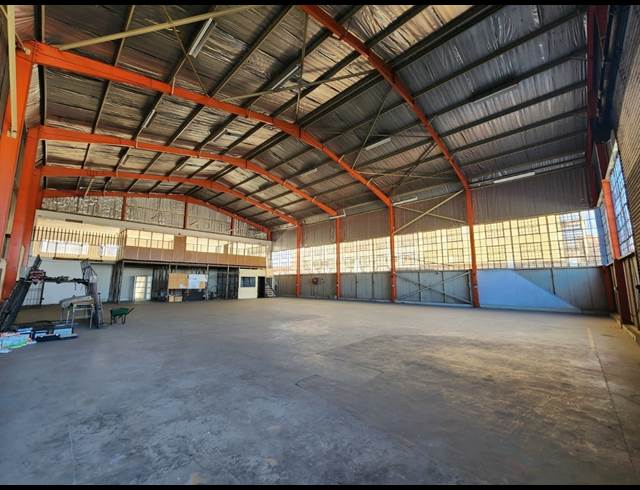 3,000M² WAREHOUSE TO LET IN BENROSE