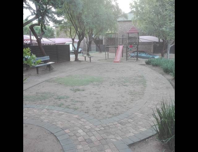 2 bed property to rent in SONNEVELD