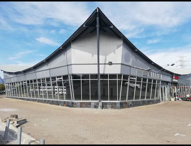 738M² SHOWROOM TO LET IN MALL INTERCHANGE