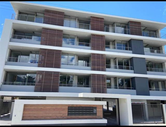 2 bed property to rent in KENILWORTH