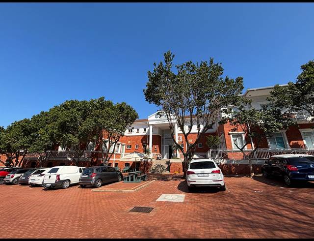 1,834M² BUILDING TO LET IN LA LUCIA RIDGE