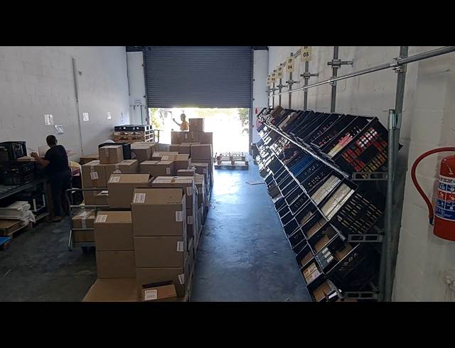 264M² WAREHOUSE TO LET IN DIEP RIVER