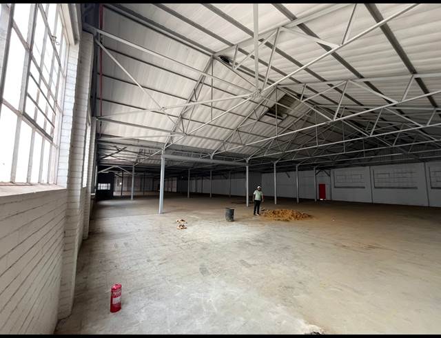 1,400M² WAREHOUSE TO LET IN NEW ERA