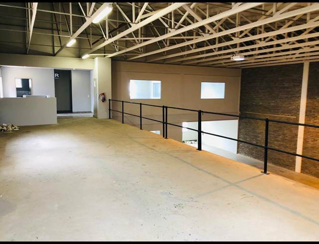 450M² WAREHOUSE TO LET IN STORMILL