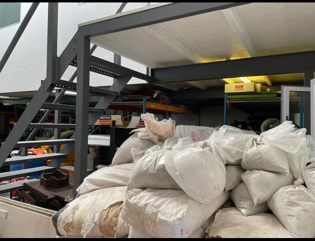 239M² WAREHOUSE TO LET IN RED HILL