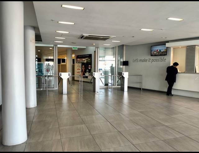 7,143M² BUSINESS CENTRE TO LET IN TOWNSEND ESTATE