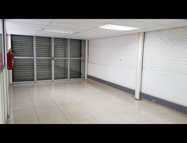 180M² OFFICE RENTED IN CITY DEEP