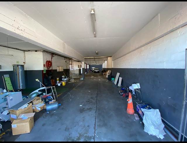 496M² WAREHOUSE TO LET IN PAARDEN EILAND
