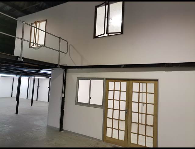 399M² WAREHOUSE TO LET IN MOUNTAIN RIDGE