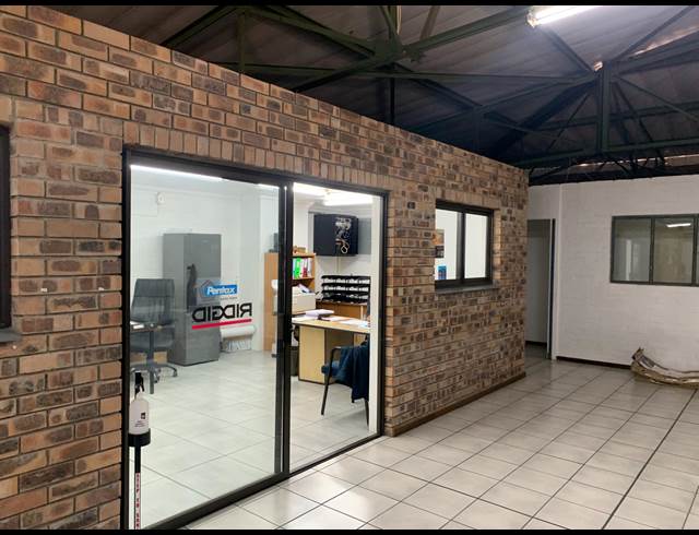 1,938M² WAREHOUSE TO LET IN RIVERSIDE PARK