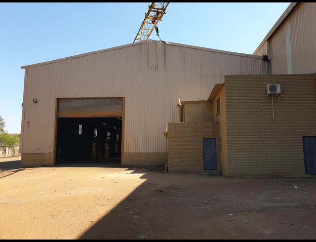 1,887M² WAREHOUSE TO LET IN WADEVILLE