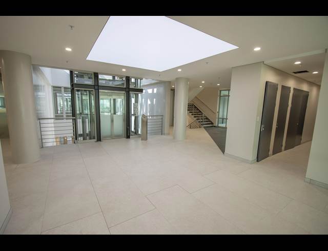 1,979M² OFFICE TO LET IN SANDTON CENTRAL