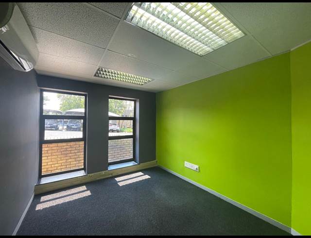 263M² OFFICE TO LET IN HURLINGHAM