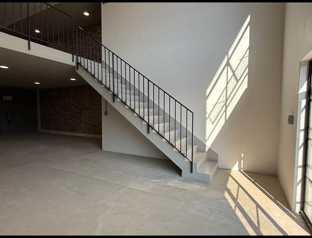 229M² WAREHOUSE TO LET IN HALFWAY HOUSE