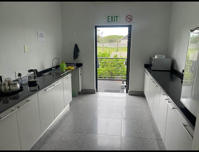 236M² OFFICE TO LET IN BROOKLYN