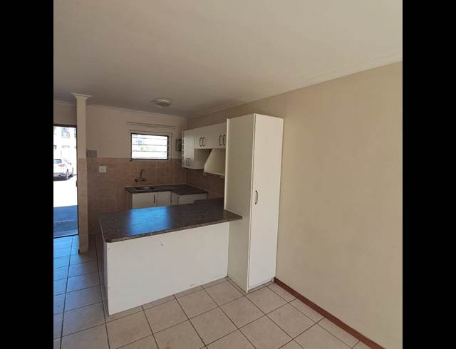 2 BEDROOM PROPERTY TO RENT IN WINDSOR PARK