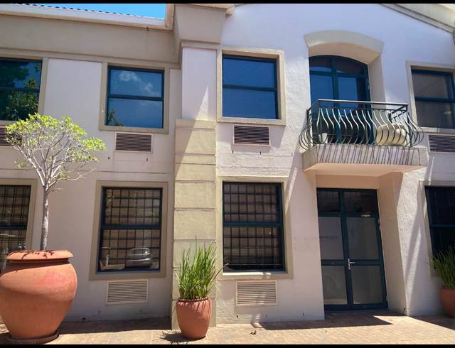 320M² OFFICE TO LET IN TOKAI