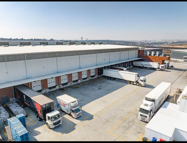 9,162M² WAREHOUSE TO LET IN WATERFALL