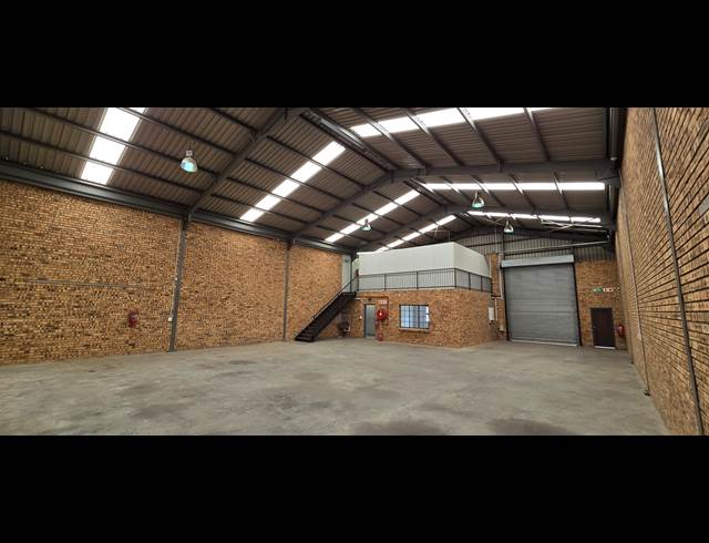 338M² WAREHOUSE TO LET IN STRIJDOMPARK