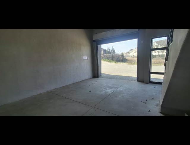 175M² BUILDING TO LET IN MOREHILL