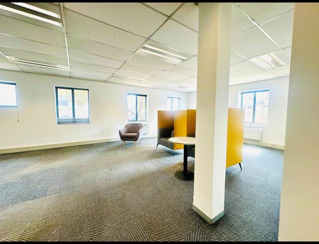 359.73M² OFFICE TO LET IN WOODMEAD