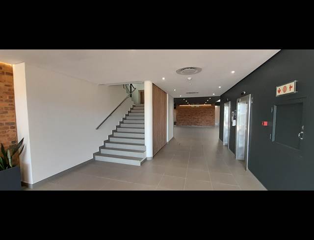346M² OFFICE TO LET IN SOMERSET PARK