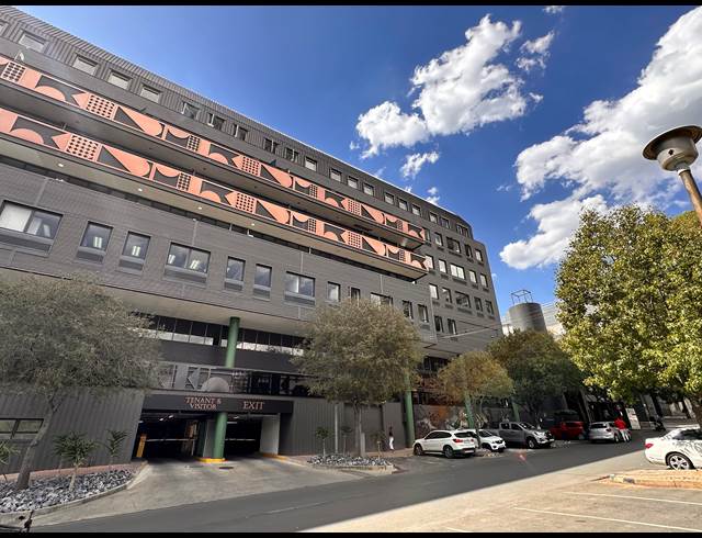 65.10M² SERVICED OFFICE TO LET IN ROSEBANK
