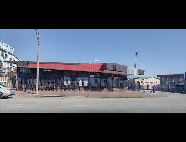 388M² WORKSHOP TO LET IN SONHEUWEL